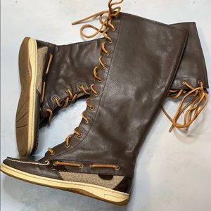 Brown Sperry Boots Women’s size 6